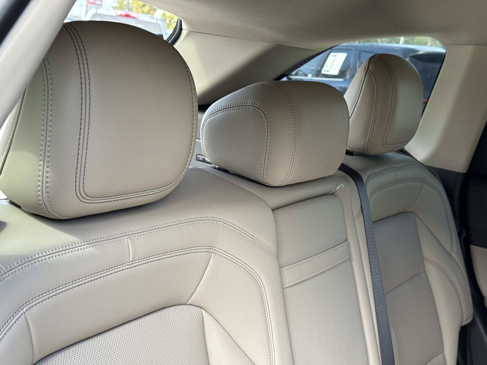 Used 2024 Lincoln Nautilus Premier AWD/4WD image 27
