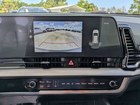 Certified 2025 Kia Sportage EX FWD image 23