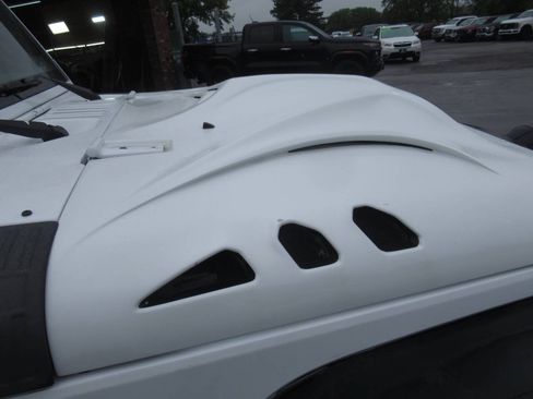 Used 2016 Jeep Wrangler Unlimited Sport AWD/4WD image 8