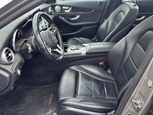 Used 2019 Mercedes-Benz C 300 4MATIC Sedan image 5