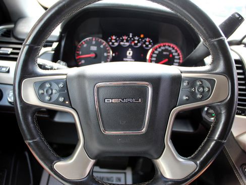 Used 2015 GMC Yukon XL Denali w/ Touring Package image 31