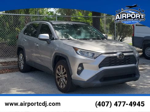 Used 2020 Toyota RAV4 XLE Premium FWD image 1