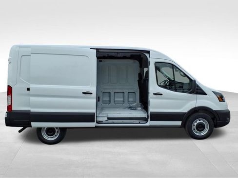 New 2026 Ford Transit 250 148 Medium Roof image 11