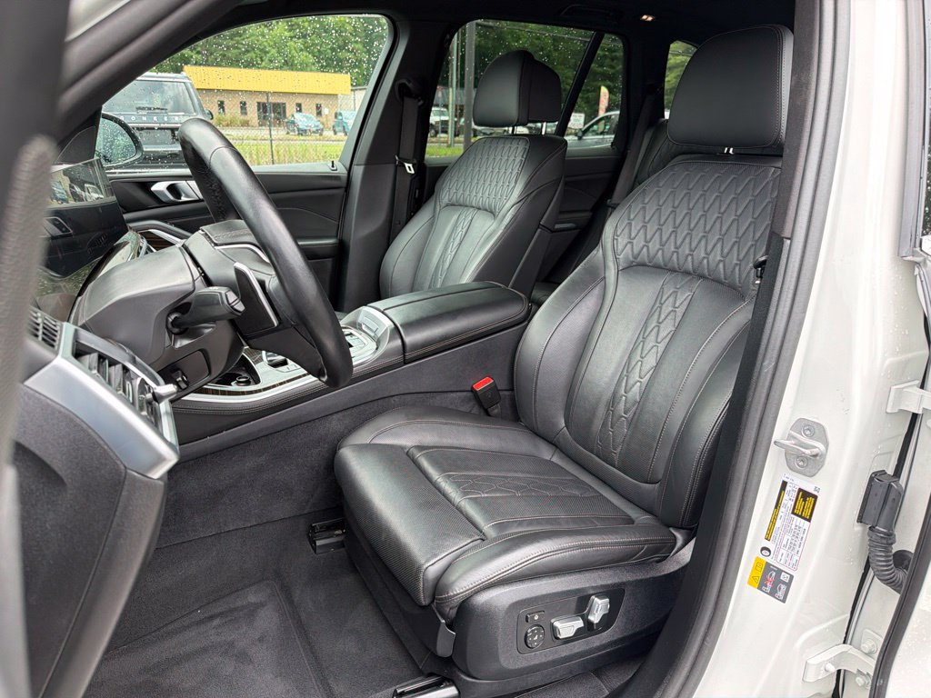Used 2025 BMW X5 xDrive50e AWD/4WD image 20