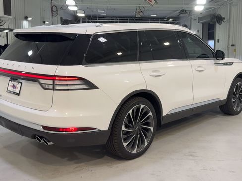 New 2025 Lincoln Aviator Reserve image 9
