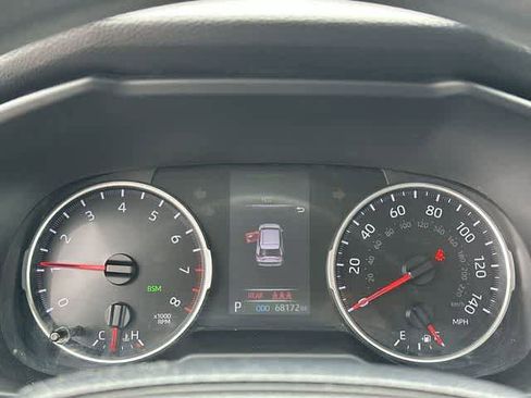 Used 2021 Toyota RAV4 XLE image 6