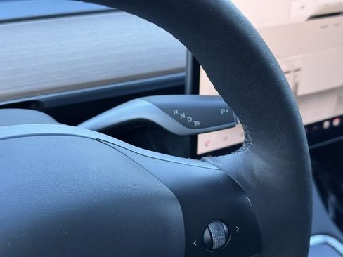 Used 2023 Tesla Model Y Long Range image 26