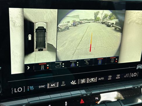 Used 2024 GMC Hummer EV 3X w/ LPO, Illumination Package AWD/4WD image 28