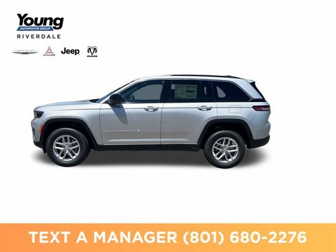 New 2026 Jeep Grand Cherokee Laredo AWD/4WD image 2
