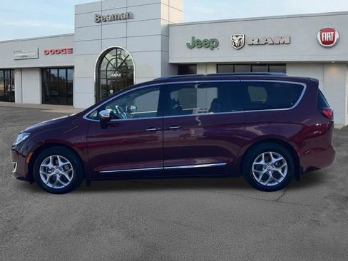 Used 2020 Chrysler Pacifica Limited FWD image 4