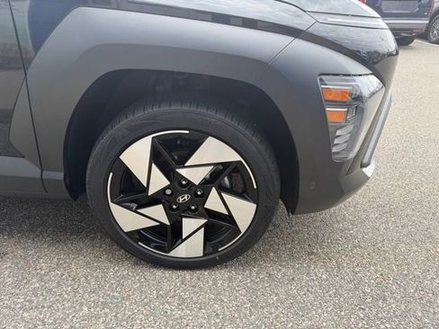 Used 2024 Hyundai Kona Limited AWD/4WD image 12