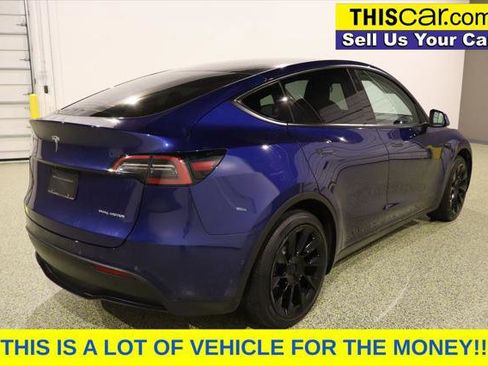 Used 2022 Tesla Model Y Long Range image 7