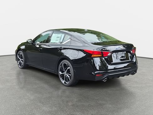New 2025 Nissan Altima 2.5 SR image 7