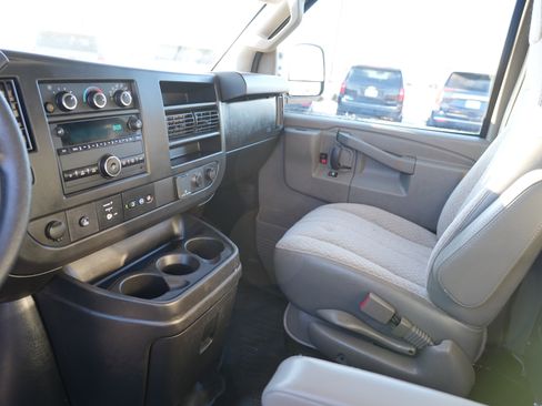 Used 2020 GMC Savana 2500 w/ Driver Convenience Package image 19
