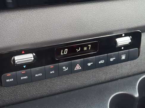 Used 2025 Mercedes-Benz Sprinter 2500 image 12