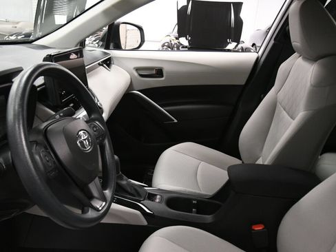 Used 2023 Toyota Corolla Cross L FWD image 18
