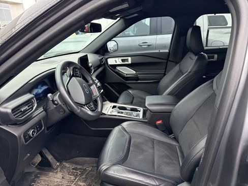 Used 2023 Ford Explorer ST w/ Equipment Group 401A image 18