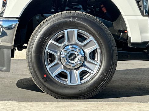 New 2026 Ford F350 Lariat image 24