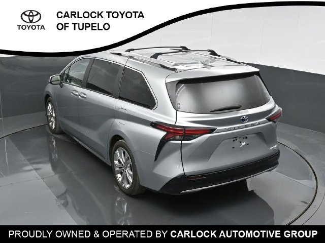 Used 2023 Toyota Sienna Platinum FWD image 54