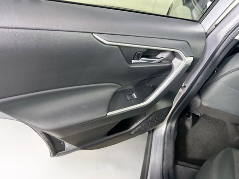 Used 2021 Toyota RAV4 XLE image 26