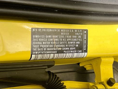 Used 2014 Volkswagen Beetle 2.5 image 29