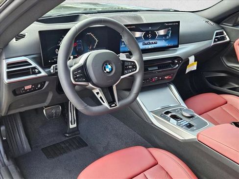 Used 2025 BMW 230i Coupe w/ M Sport Package image 9