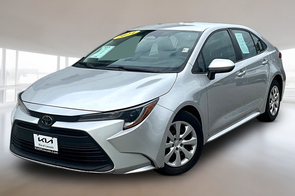 Used 2024 Toyota Corolla LE FWD image 1