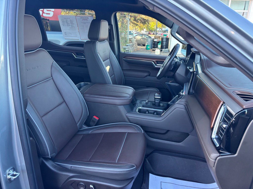 Used 2023 GMC Sierra 1500 Denali w/ Technology Package AWD/4WD image 15