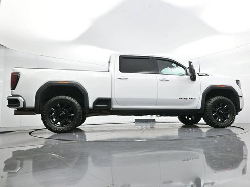 Used 2024 GMC Sierra 2500 AT4 w/ AT4 Premium Plus Package AWD/4WD image 54