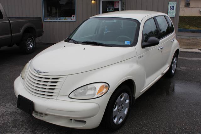 Used 2005 Chrysler PT Cruiser Touring FWD image 2