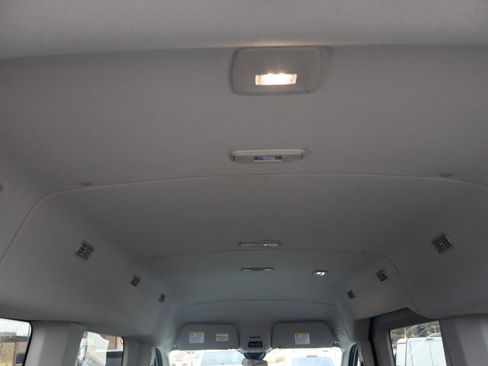 Used 2023 Ford Transit 350 XLT image 24