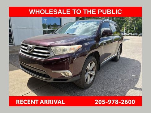 Used 2013 Toyota Highlander Limited image 1