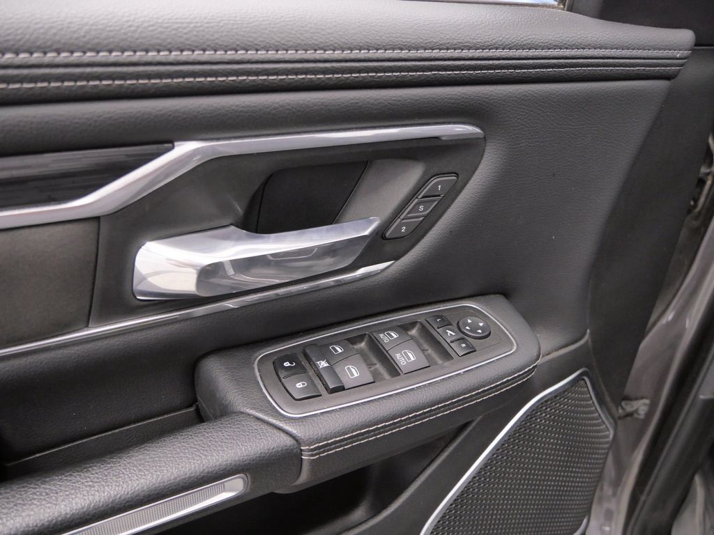Used 2023 RAM 1500 Laramie AWD/4WD image 20