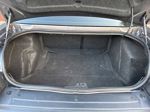 Used 2018 Dodge Challenger SXT image 33