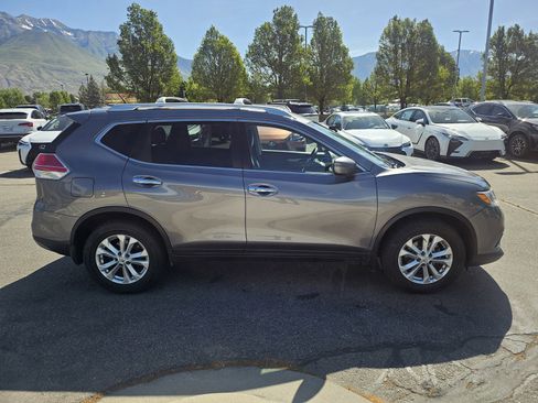 Used 2016 Nissan Rogue SV AWD/4WD image 4