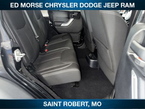 Used 2014 Jeep Wrangler Unlimited Rubicon AWD/4WD image 31