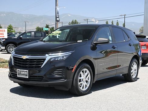 Used 2022 Chevrolet Equinox LS w/ LPO, Cargo Package FWD image 8