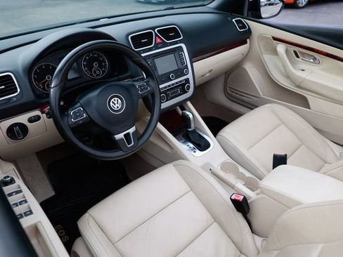 Used 2012 Volkswagen Eos Executive image 4
