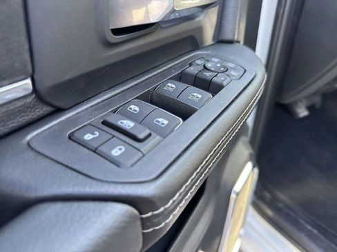 New 2025 RAM 2500 Laramie AWD/4WD image 29