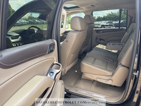 Used 2019 GMC Yukon XL SLT w/ Open Road Package image 23