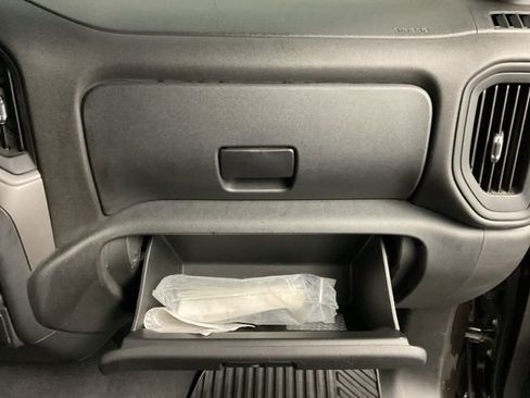 Used 2019 Chevrolet Silverado 1500 Custom w/ Custom Value Package image 27