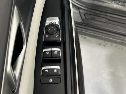 Used 2024 Kia Carnival LX image 17