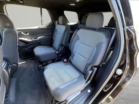 Used 2023 Chevrolet Traverse LT AWD/4WD image 16