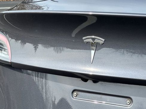 Used 2021 Tesla Model 3 Standard Range Plus image 13