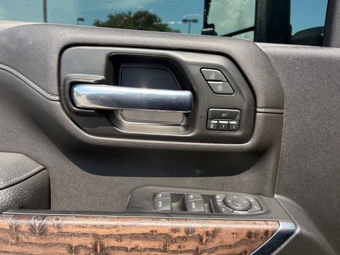 Used 2022 GMC Sierra 2500 Denali w/ Denali Ultimate Package AWD/4WD image 12