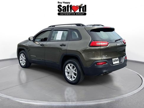 Used 2015 Jeep Cherokee Sport w/ Cold Weather Group image 6