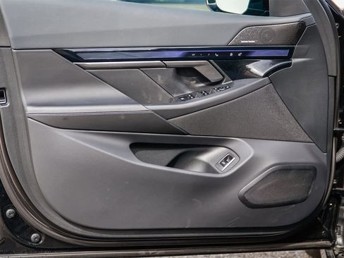 Used 2025 BMW i5 xDrive40 w/ M Sport Package image 20