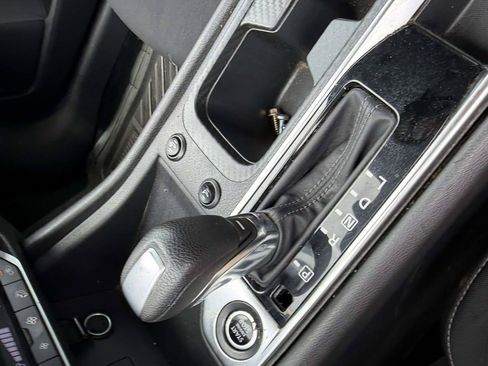 Used 2020 Nissan Sentra SV FWD image 16