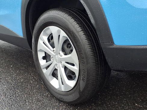 Used 2024 Chevrolet Trax RS w/ Driver Confidence Package image 11