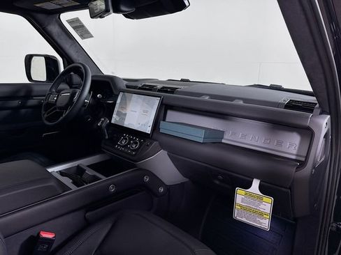 New 2026 Land Rover Defender 90 V8 AWD/4WD image 31